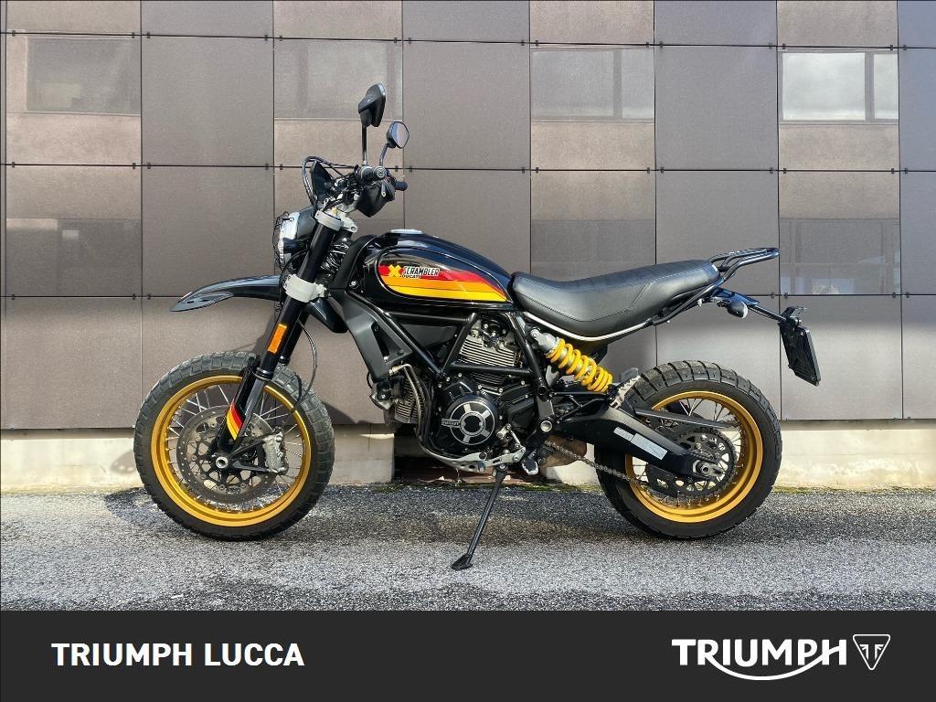 DUCATI Scrambler 800 Desert Sled Black Edition
