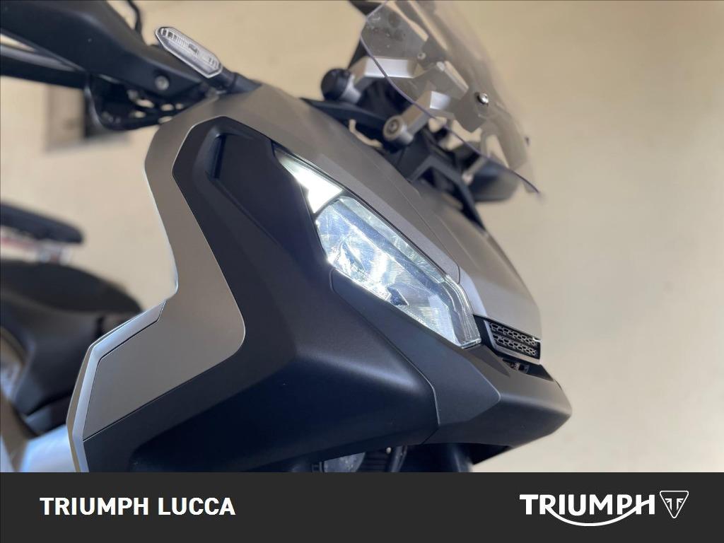 HONDA X-ADV 750 DCT Abs