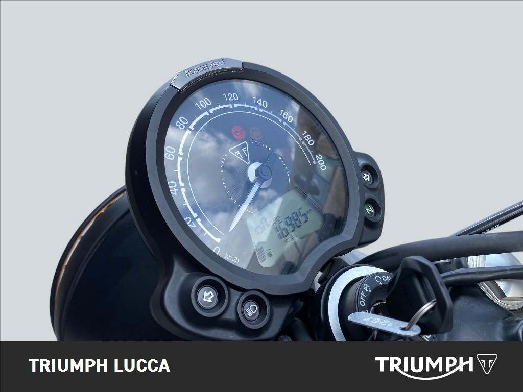TRIUMPH Street Twin 900 