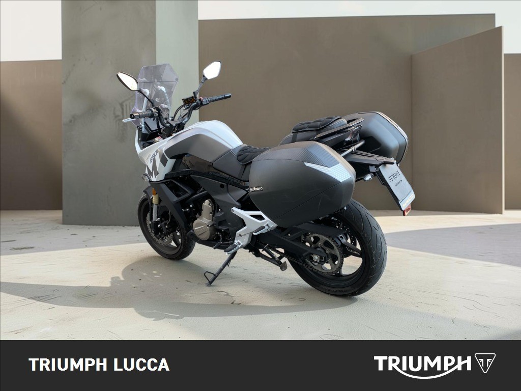 CFMOTO 650 MT Abs