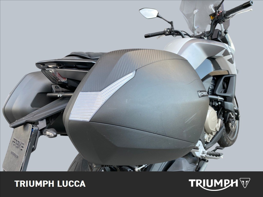 CFMOTO 650 MT Abs