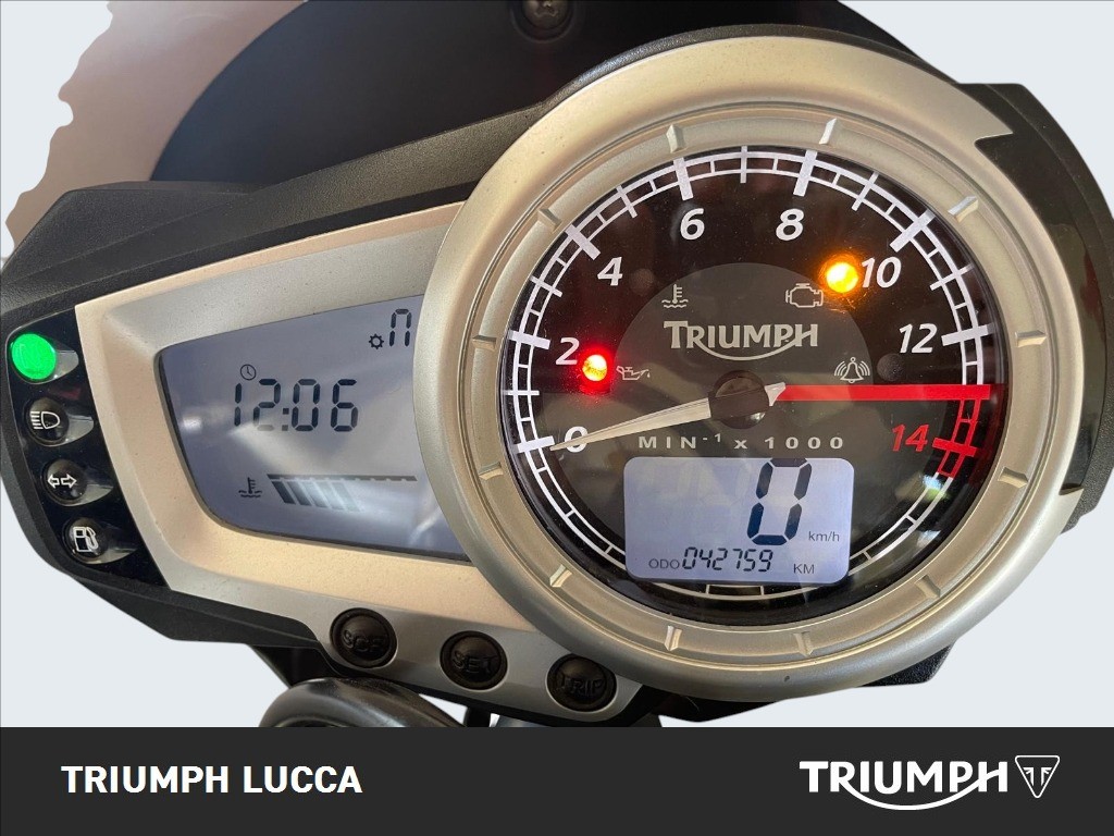 TRIUMPH Street Triple 675 