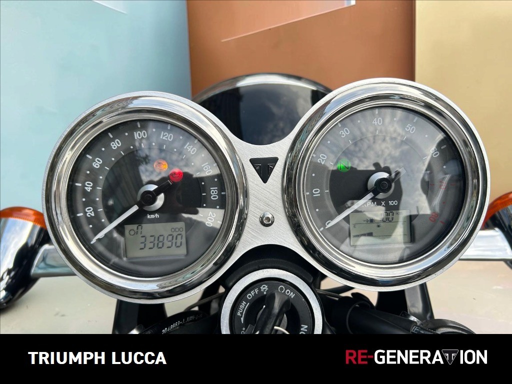 TRIUMPH Bonneville 900 T100 E5